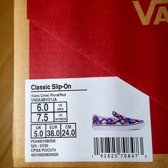 NEW Vans Classic Slip On Red Floral Sneakers Classics - Picture 5 of 6